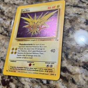 Rare Holo Zapdos Pokémon Card